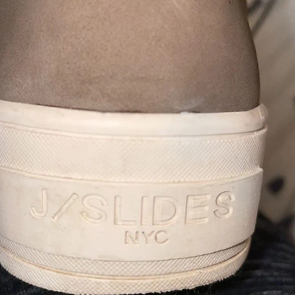 JSLIDES HENLEY - TAUPE NUBUCK DUAL-ZIP FUR LINED PLATFORM SNEAKER BOOT
